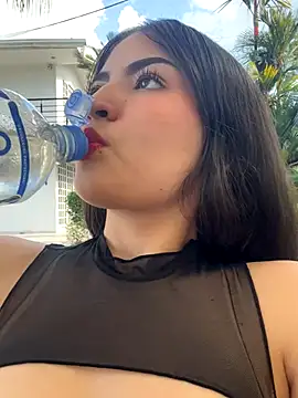 Gaby-Herrera online show from October 5, 2025, 8:18 pm