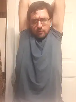 Snapshot of Gearsuit chatting on October 8, 2025, 5:27 am Gearsuit online show from October 8, 2025, 5:27 am