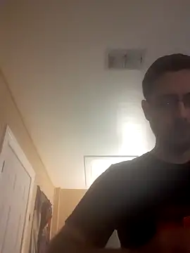 Snapshot of Gearsuit chatting on October 11, 2025, 2:44 am Gearsuit online show from October 11, 2025, 2:44 am