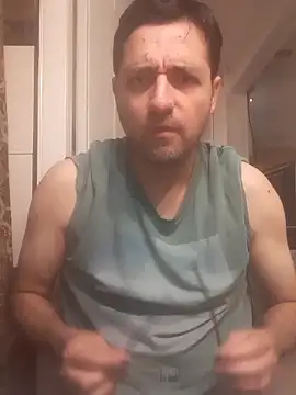 Snapshot of Gearsuit chatting on November 3, 2025, 8:32 pm Gearsuit online show from November 3, 2025, 8:32 pm