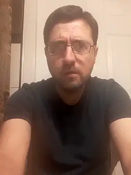 Snapshot of Gearsuit chatting on November 7, 2025, 3:06 am Gearsuit online show from November 7, 2025, 3:06 am