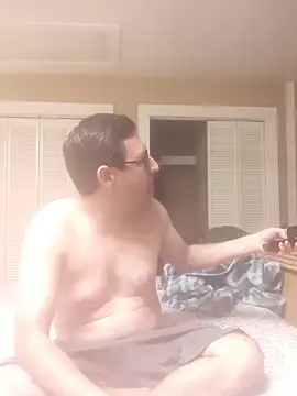 Gearsuit online show from April 13, 2026, 3:23 am