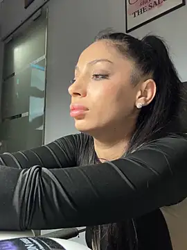 Bella Vixen  online show from November 29, 2025, 9:45 am