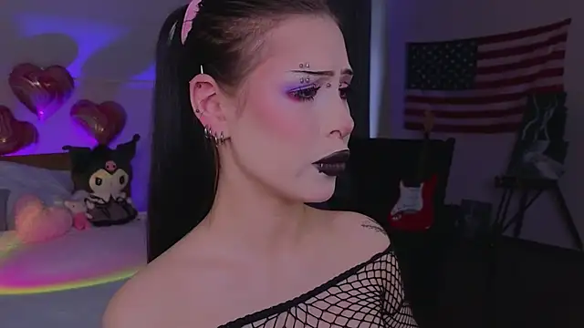 venomeowww   online show from February 15, 2026, 3:25 am