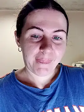 Snapshot of curlybunny_socking4u chatting on December 19, 2025, 12:17 am curlybunny socking4u online show from December 19, 2025, 12:17 am