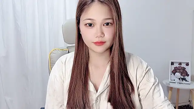 Snapshot of Dec-7758 chatting on September 23, 2025, 6:05 am Dec-7758 online show from September 23, 2025, 6:05 am