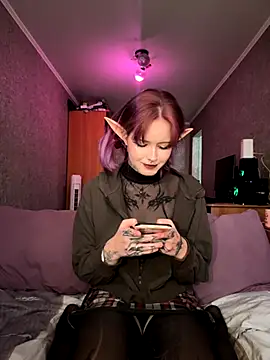 n1ghtcloud online show from October 13, 2025, 5:29 am