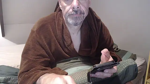 Snapshot of idiotpig66 chatting on March 6, 2025, 4:38 pm idiotpig66 online show from March 6, 2025, 4:38 pm
