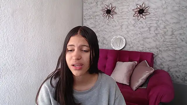 Evagirl69 online show from February 11, 2026, 12:32 pm