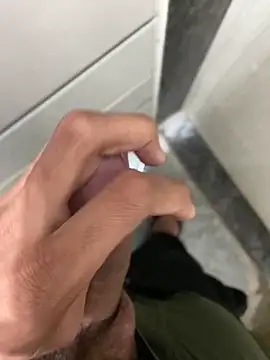 RahulisHorny 007 online show from October 16, 2025, 11:33 am