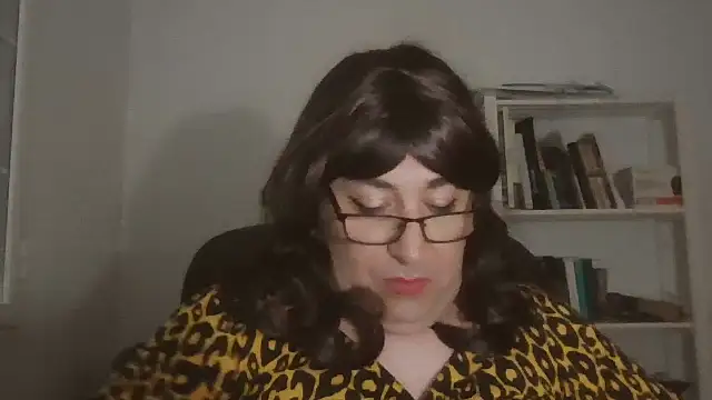 nataliacd online show from October 27, 2025, 5:28 pm