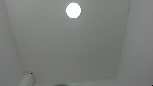 Snapshot of scarletross_ chatting on February 21, 2026, 3:02 pm scarletross online show from February 21, 2026, 3:02 pm