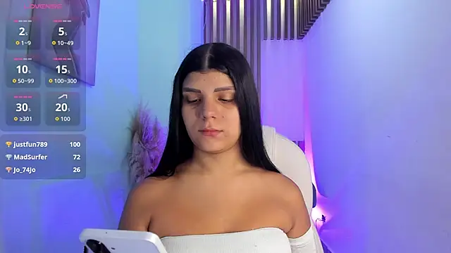 PauliinaBelle  online show from November 13, 2025, 12:37 pm