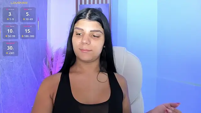 PauliinaBelle  online show from May 15, 2026, 1:29 pm
