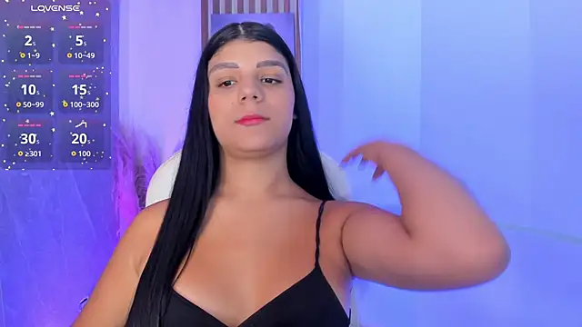 PauliinaBelle  online show from June 4, 2026, 1:39 pm