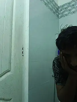 vardh033 online show from March 31, 2026, 12:01 am