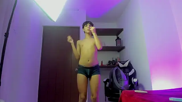 lightboy0 online show from October 2, 2025, 4:03 pm