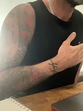 Snapshot of Thickdickdominant chatting on April 13, 2026, 11:16 am Thickdickdominant online show from April 13, 2026, 11:16 am