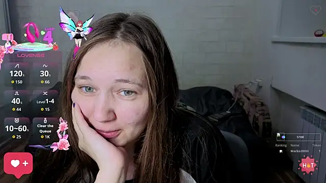 Snapshot of AlisaWyn chatting on October 5, 2025, 12:36 pm AlisaWyn online show from October 5, 2025, 12:36 pm