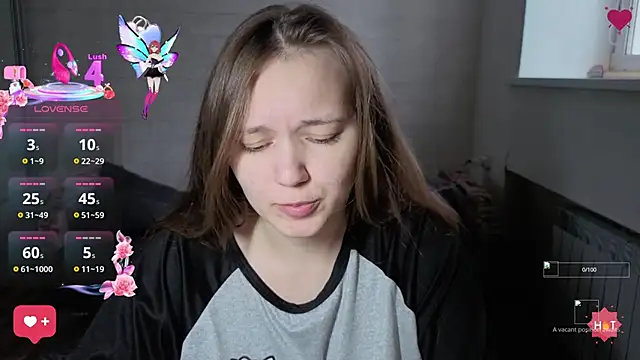 Snapshot of AlisaWyn chatting on October 9, 2025, 6:11 am AlisaWyn online show from October 9, 2025, 6:11 am