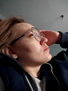 AlisaWyn online show from January 18, 2026, 4:05 am