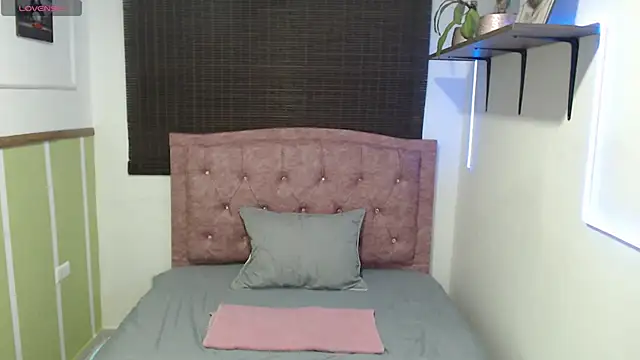 veronica em1 online show from April 8, 2026, 1:11 pm