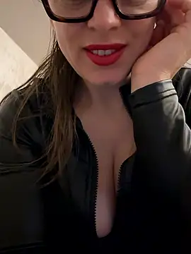 ladywithbigass online show from January 15, 2026, 5:56 am