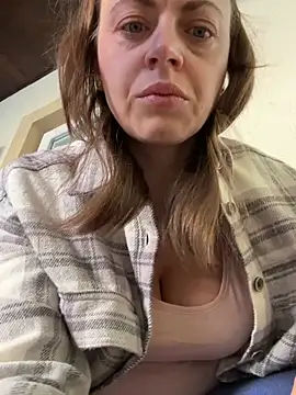 ladywithbigass online show from April 6, 2026, 6:03 am