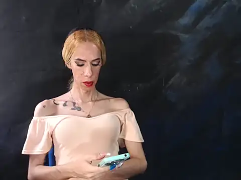 Snapshot of Queenmaria23cm chatting on September 11, 2025, 7:03 pm Queenmaria23cm online show from September 11, 2025, 7:03 pm