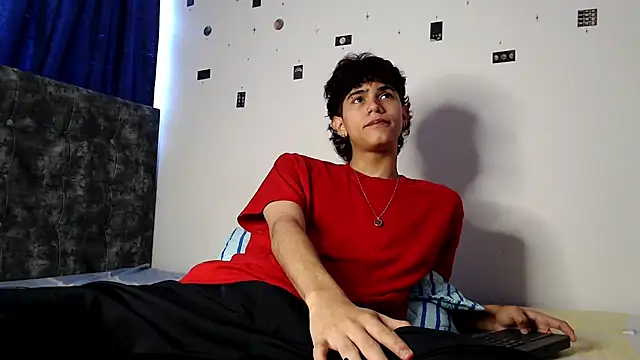 Snapshot of alexmark_ chatting on April 30, 2026, 7:09 pm alexmark online show from April 30, 2026, 7:09 pm