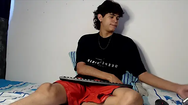 Snapshot of alexmark_ chatting on May 29, 2026, 3:10 pm alexmark online show from May 29, 2026, 3:10 pm