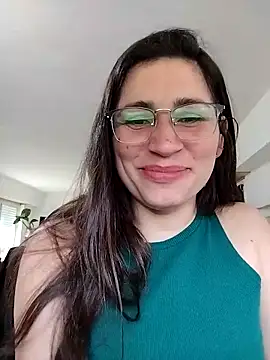 Snapshot of LolatuMiel chatting on September 16, 2025, 11:11 am LolatuMiel online show from September 16, 2025, 11:11 am