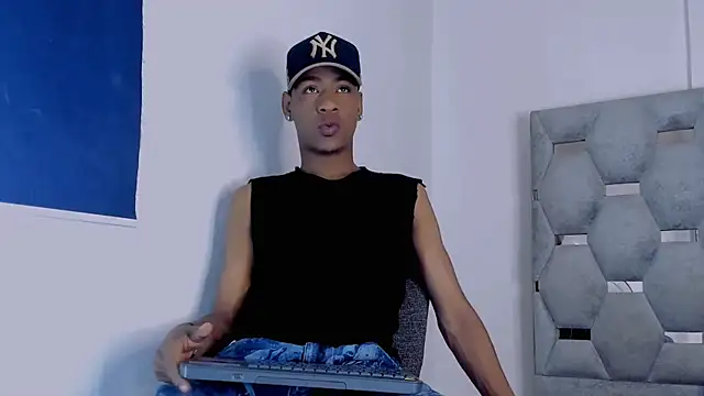 tiago xxx  online show from October 18, 2025, 9:26 pm