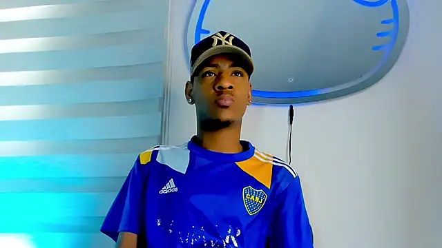 tiago xxx  online show from November 11, 2025, 8:09 pm