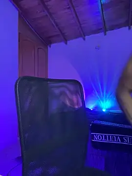 RickKrong  online show from September 13, 2025, 2:33 am