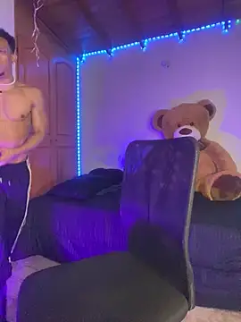 RickKrong  online show from October 17, 2025, 2:37 am