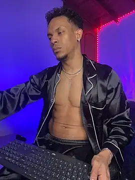 RickKrong  online show from November 9, 2025, 3:49 am