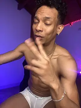 RickKrong  online show from November 14, 2025, 6:23 am