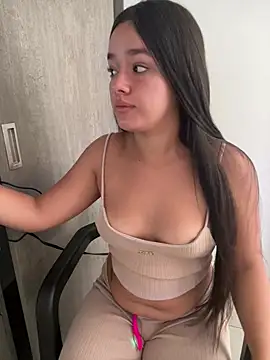 Luciaparker03 online show from June 30, 2026, 12:17 pm