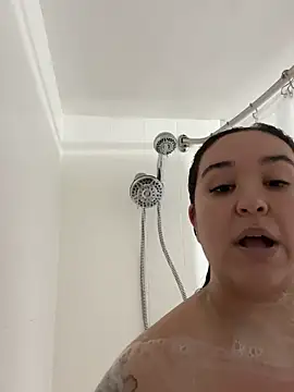 marcylove online show from September 30, 2025, 8:47 pm