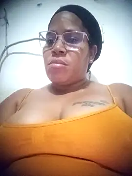 Snapshot of Big_ass_submissive chatting on March 18, 2026, 3:53 am Big ass submissive online show from March 18, 2026, 3:53 am