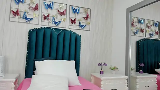 Alison Carde05 online show from November 28, 2025, 7:38 pm