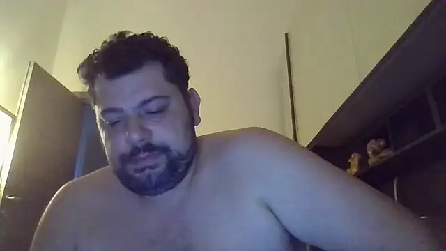 giuseppelovisi85 online show from September 10, 2025, 1:22 pm