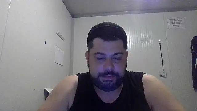 giuseppelovisi85 online show from September 14, 2025, 4:00 am