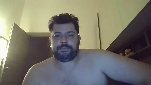 giuseppelovisi85 online show from September 22, 2025, 6:26 am