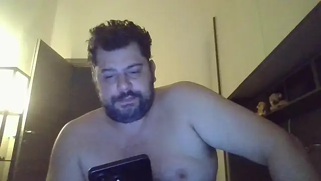 giuseppelovisi85 online show from September 25, 2025, 5:44 am