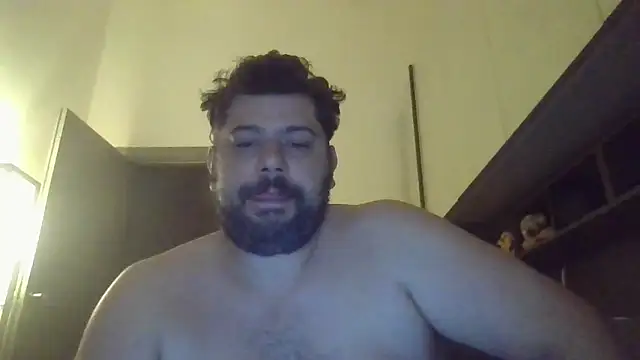 giuseppelovisi85 online show from September 29, 2025, 3:33 am