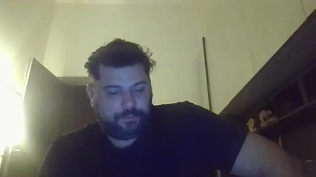 giuseppelovisi85 online show from September 30, 2025, 5:01 am