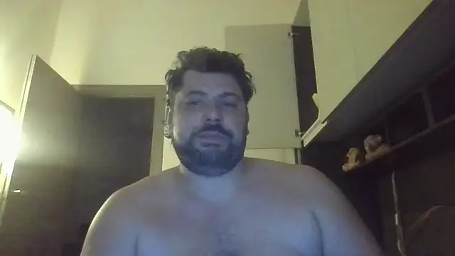 giuseppelovisi85 online show from October 18, 2025, 8:09 pm