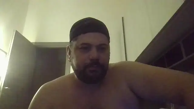 giuseppelovisi85 online show from October 21, 2025, 4:24 am